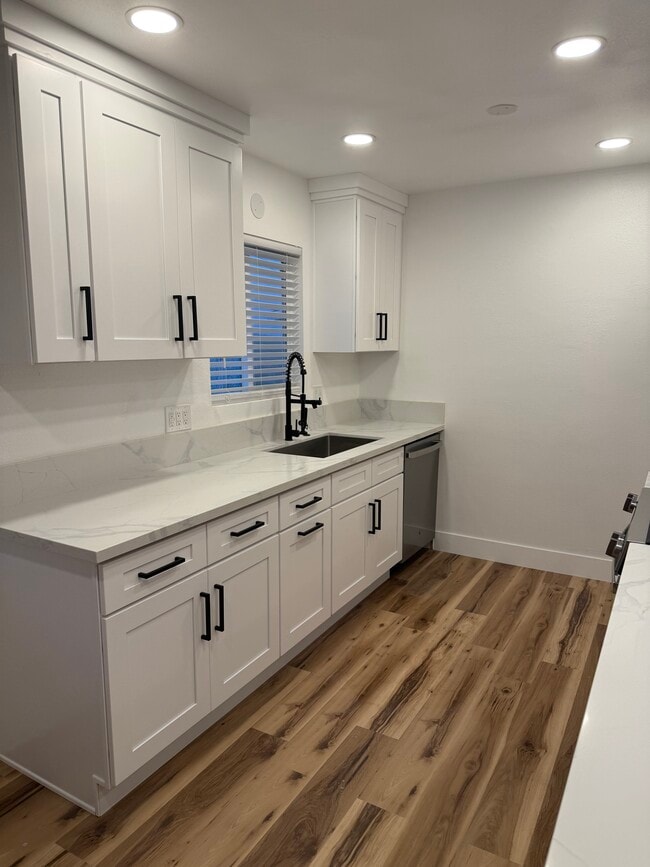 Photo - 56204 Onaga Trl