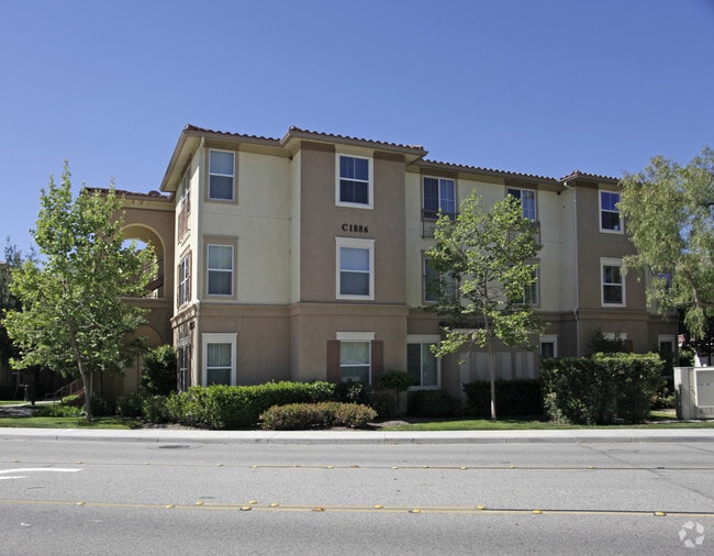 Hidden Valley Building Photo - Hidden Valley