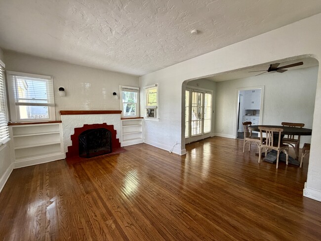 Building Photo - 14119 Erwin St