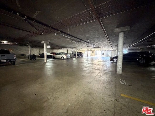 Photo - 326 S Manhattan Pl Unit 108