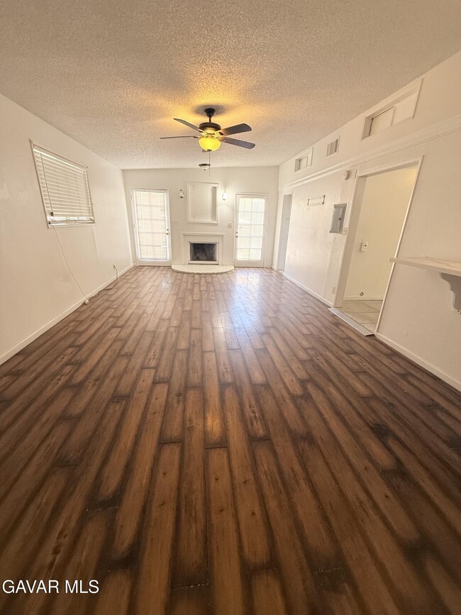 Photo - 45503 Genoa Ave