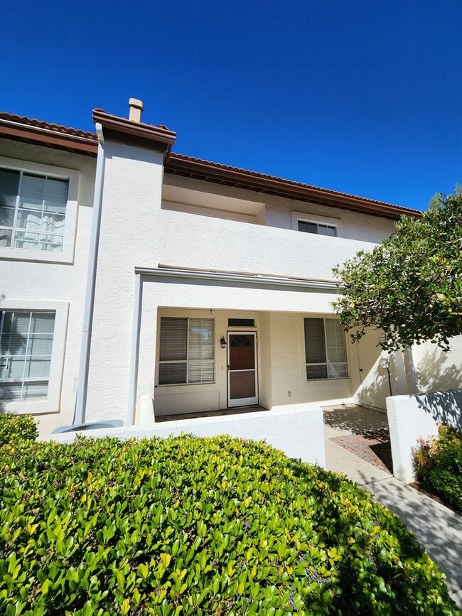 Building Photo - Mira Mesa - Canyon Bluff Complex - 2 Bed 2... Unit 31