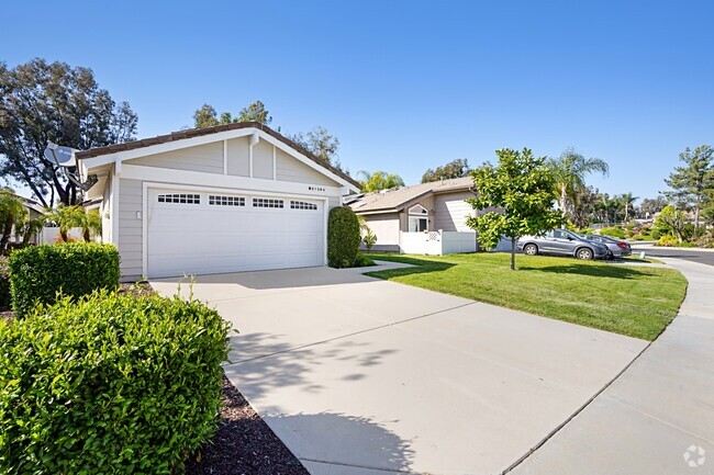 Building Photo - 31594 Corte Salinas Rental