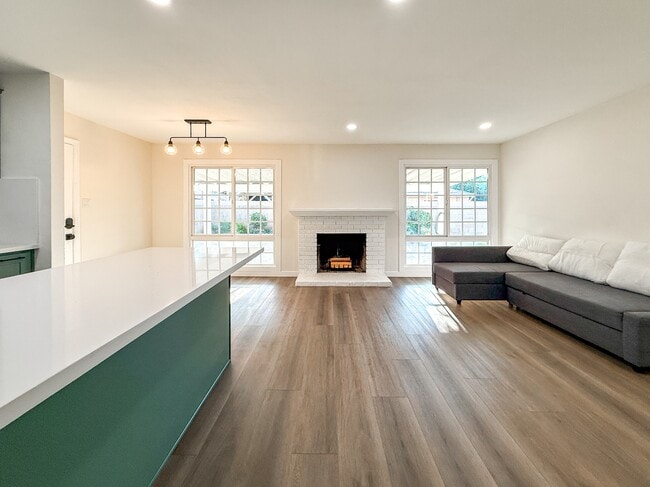 Photo - 15246 Temple Ave