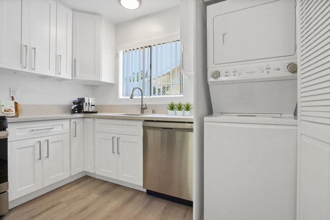 Photo - 315 South Avenue 55