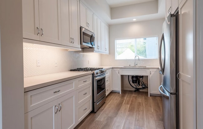 Photo - Grant Avenue A Unit A