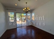 Photo - 637 Oak Glade Dr