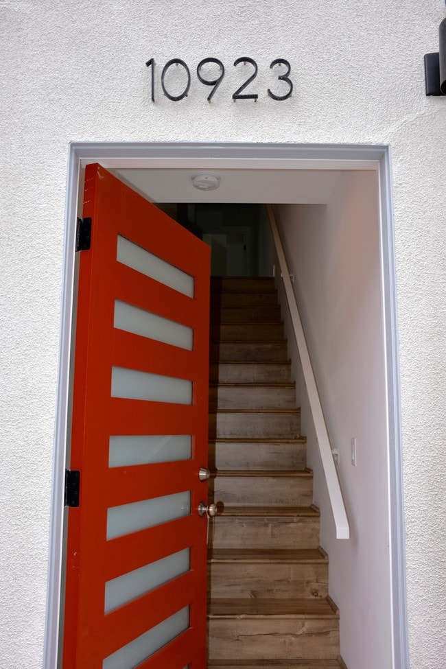 welcome to your brand new home - 10923 Hesby St