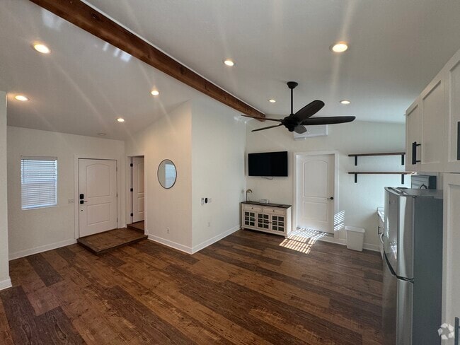 Building Photo - 1208 Little Oaks Ln Rental
