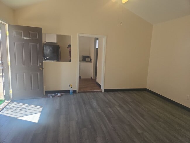 Photo - Must see this Large  one bedrom one bath  ADU home with availalbe off street parking.