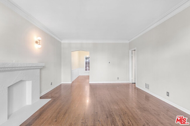 Photo - 6053 Scenic Ave