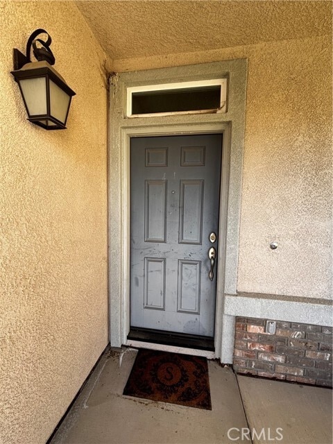 Photo - 1690 Lewis Creek