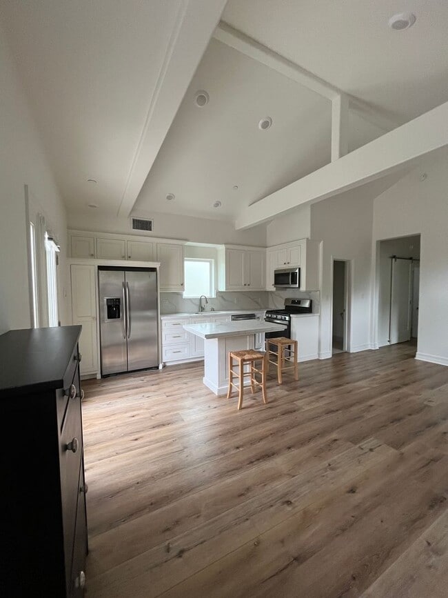 Photo - 1126 Hill Rd