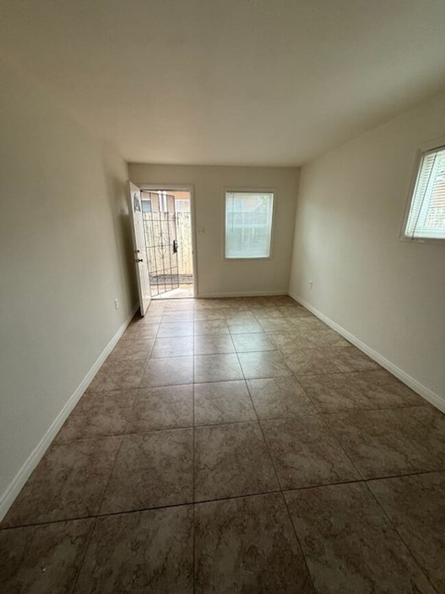 Photo - 3354-56 Luna Ave Unit 3354