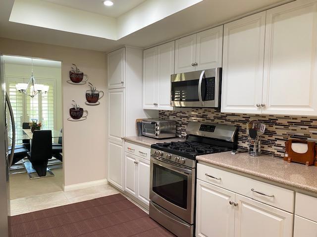 Photo - 107 Avellino Cir