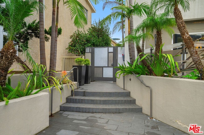 Photo - 1018 2nd St Unit 2