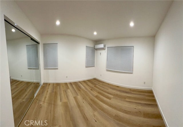 Photo - 18654 Runnymede St