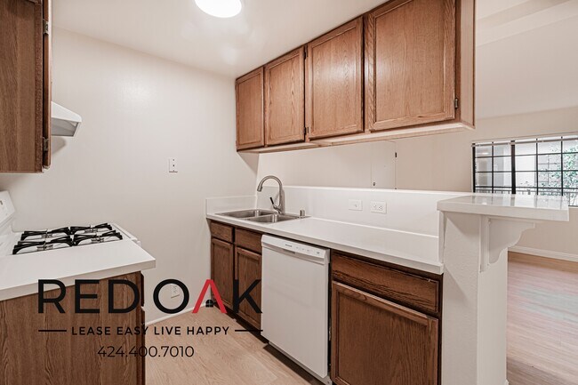 Photo - 4651 Cahuenga Blvd Unit 211