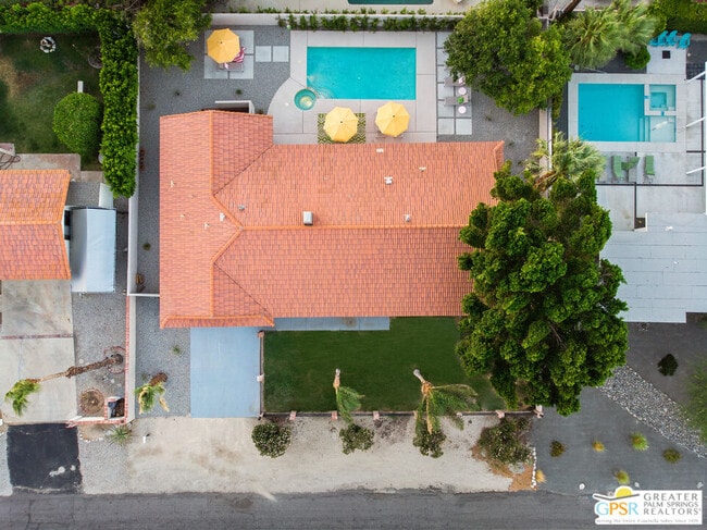 Photo - 350 W Pico Rd