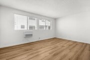 Photo - 4458 Woodman Ave