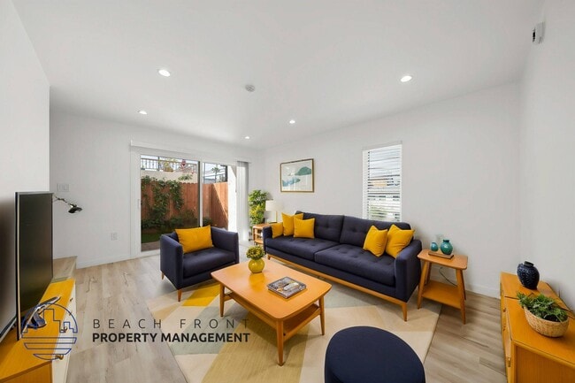 Photo - 708 N Juanita