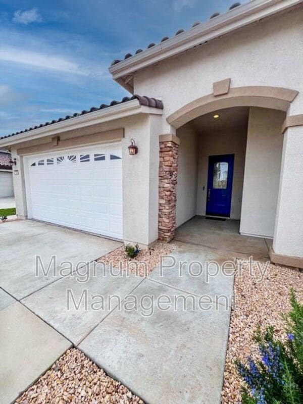 Photo - 31651 McCartney Dr