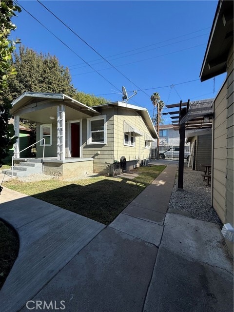 Photo - 6224 Newlin Ave