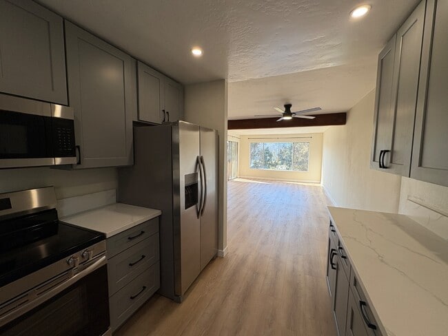 Photo - 6816 Hyde Park Dr