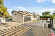 Photo - 4824 Saloma Ave