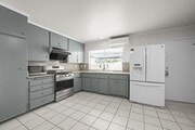 Photo - 8523 Jasper St
