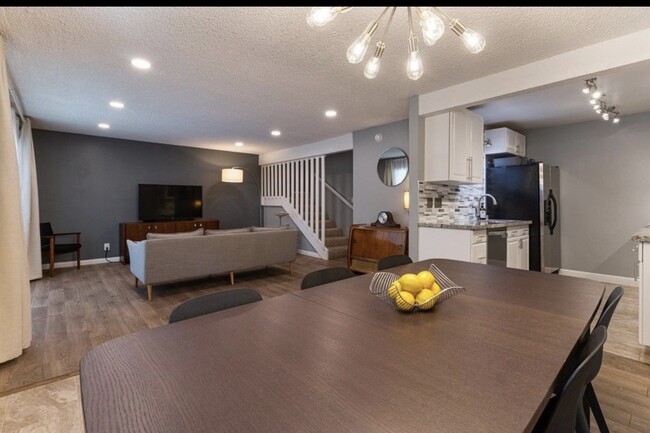 Photo - 336 Miraleste Dr Unit 250