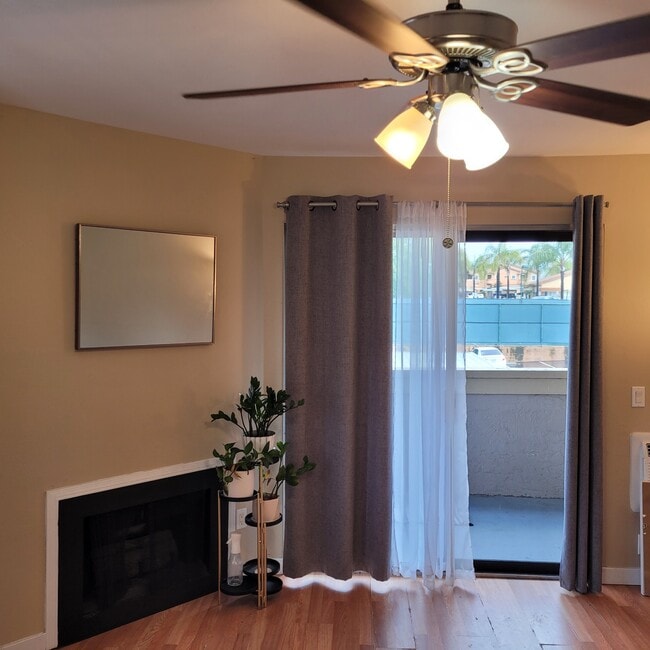 Building Photo - 205 Woodland Pkwy Unit 235