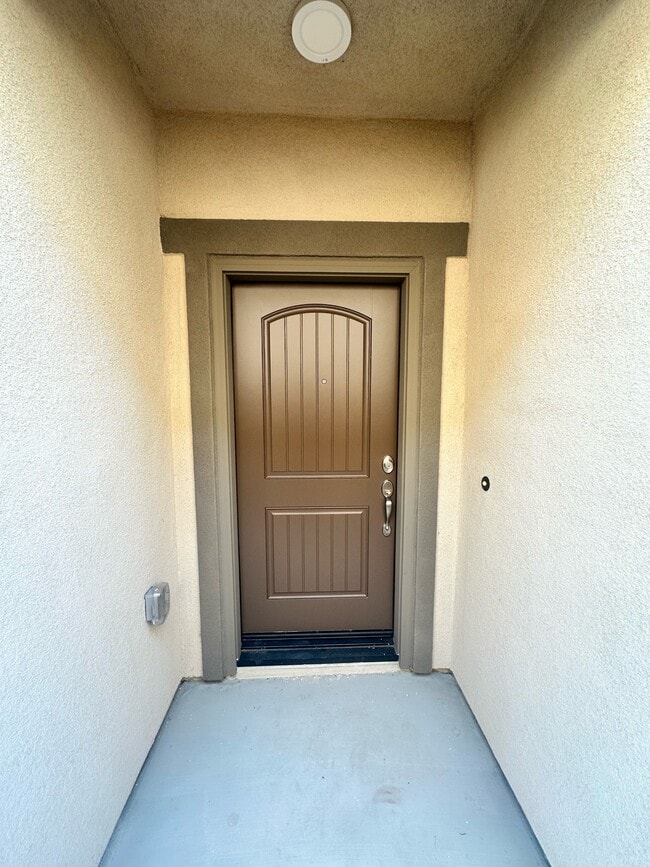 Photo - 158 N Sutter Ave