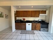 Photo - 1150 W 30th St