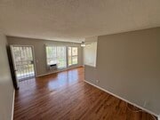 Photo - 1635 N Hobart Blvd Apartments