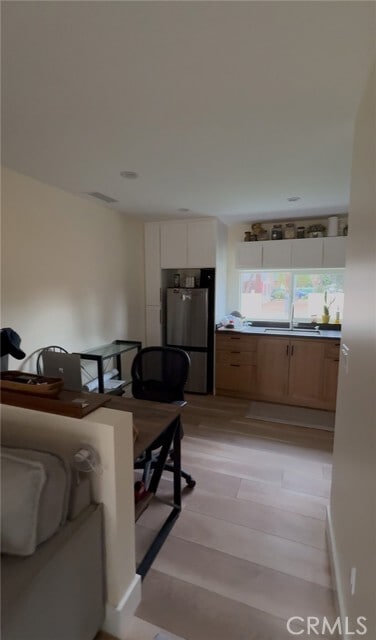 Photo - 18727 Bassett St