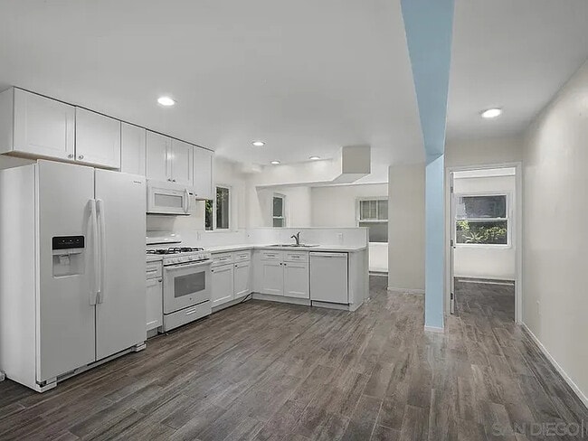 Photo - 1821 Cypress Ave