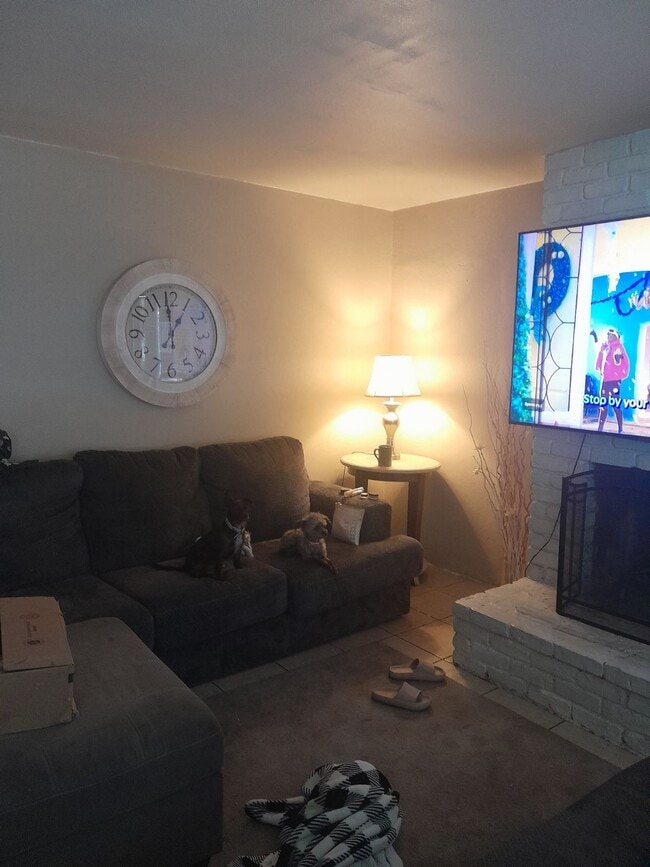 Photo - 1141 W D St Unit Apartment Available now