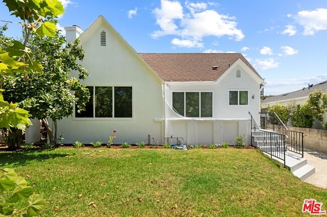 Photo - 2316 Selby Ave
