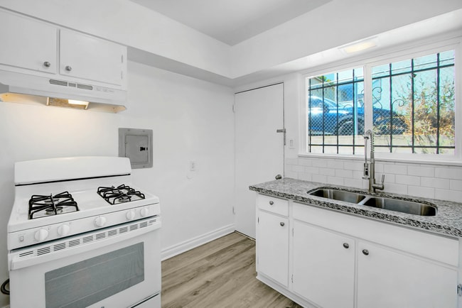 Building Photo - Wilcox Apartments