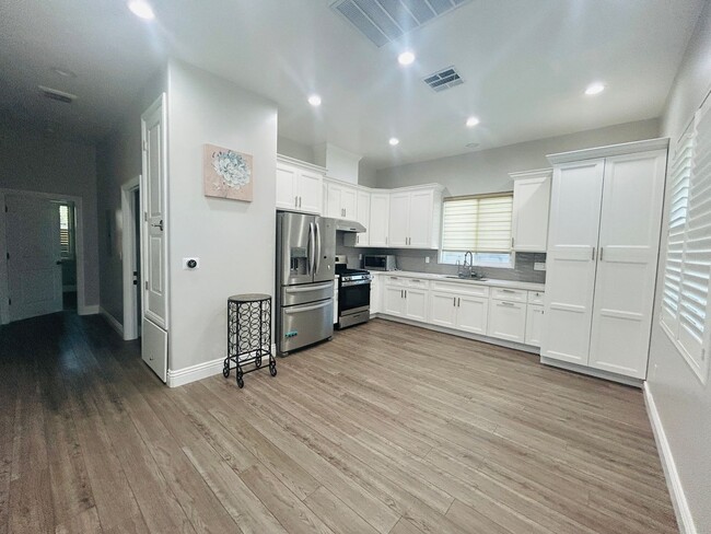 Photo - Charming 2 Bed / 2 Bath ADU for Rent – Prime Anaheim Location!