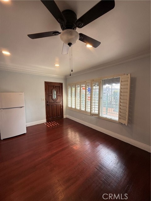 Building Photo - 9031 Phyllis Ave Unit 1