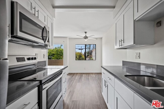 Photo - 12033 Goshen Ave Unit 8