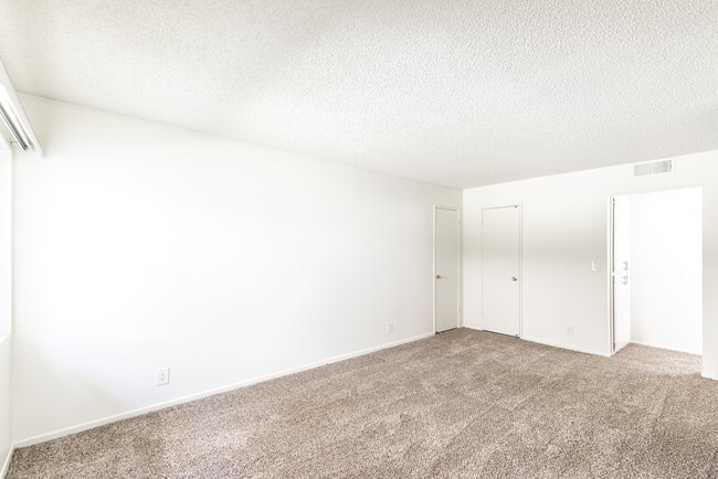 Photo - Parkwood Apartments