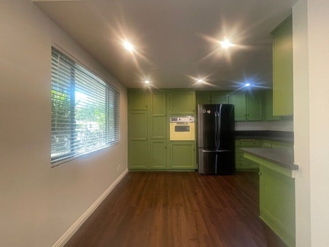 Photo - Spacious Torrance 2 Bed/2 Bath Condo with 3 parking spaces – Pets Welcome, Most Utilities Included! Unit 117