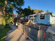 Photo - Renovated 3 Bed, 2 Bath 1122 Sqft front un... Townhome