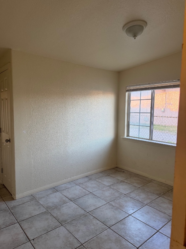 Photo - 1385 Riverside Dr