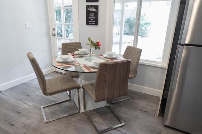 Photo - 1058 Allen Ave