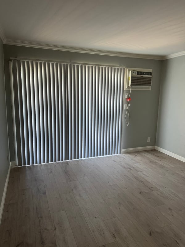 Photo - 18935 Sherman Way