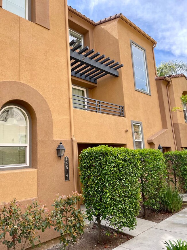 Building Photo - Contemporary Condo in Mission Valley